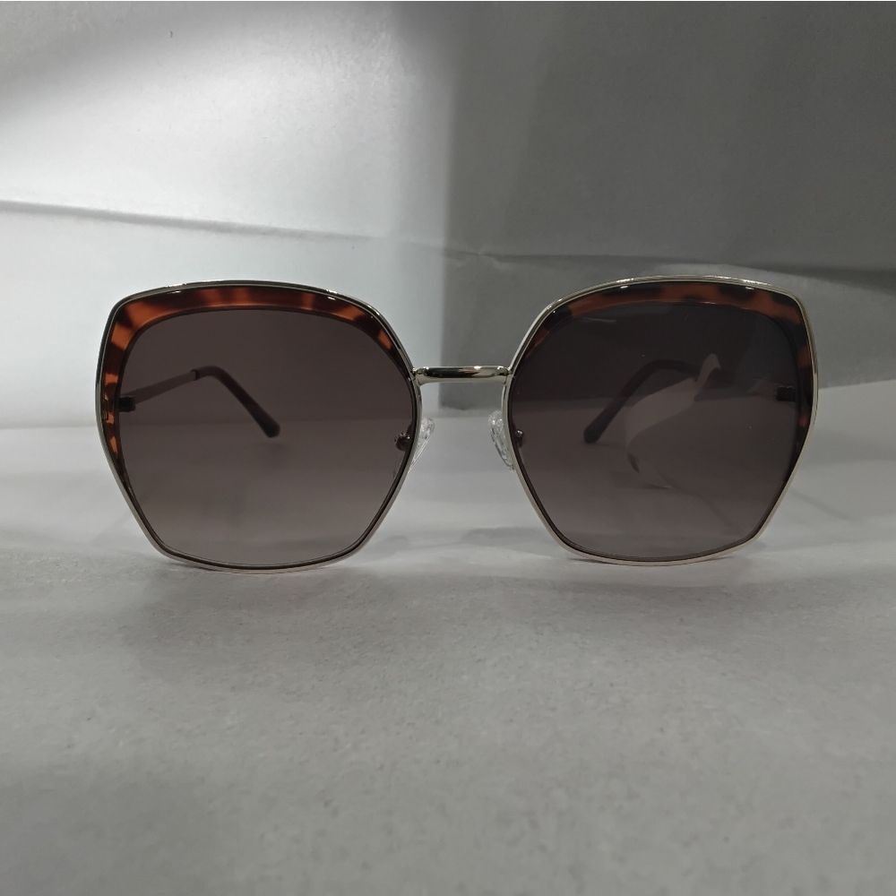 Guess Tortoise Frame Square Sunglasses
